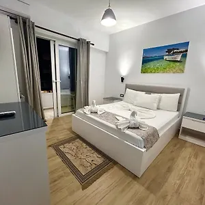 Hotell Real, Sarandë